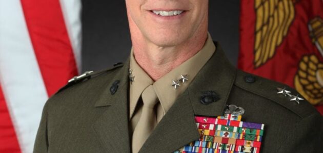 من هو الجنرال سفاح العراق الامريكي الذي ارسل إلى اسرائيل