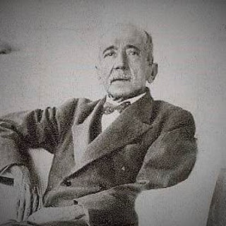 بحث عن الشاعر احمد شوقي مميز شامل مقدمة وخاتمة وعناصر