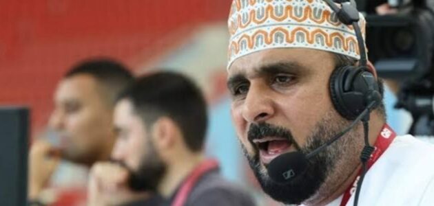 شاهد فيديو.. خليل البلوشي يبكي على شهداء فلسطين خلال مباراة برشلونة وشاختار