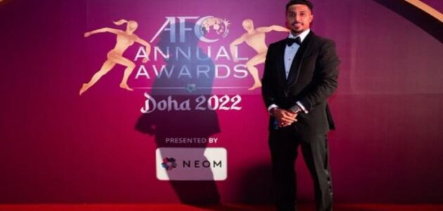 سالم الدوسري يتوج بجائزة أفضل لاعب في آسيا 2022