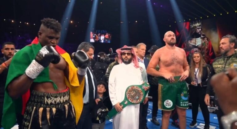 شاهد تركي آل الشيخ يتوج تايسون فيوري بلقب أشرس رجل في العالم