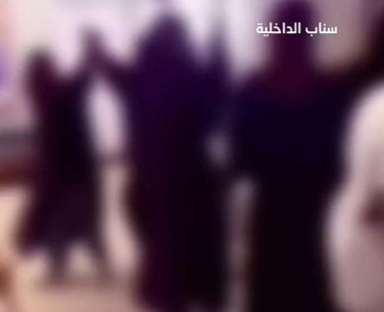شاهد.. شرطة حائل تضبط 6 نساء إثر مشاجرة في مكان عام