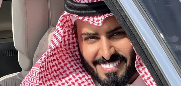 من هو عبدالرحمن المطيري وسيرته الذاتية