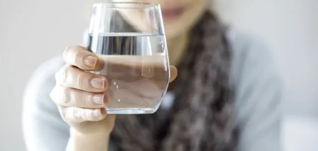 ما هو الماء المطفي فيه الحديد الساخن؟! (فوائد+ أضرار)