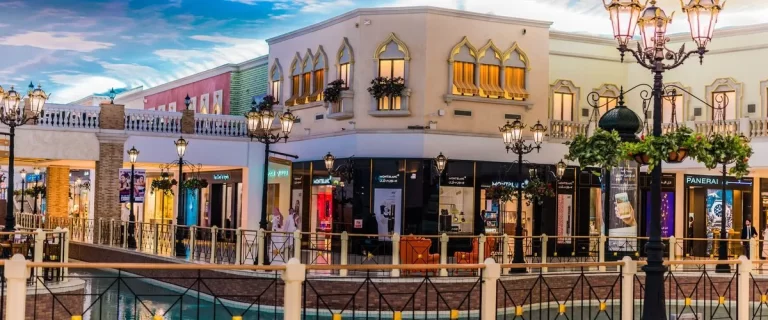 ما هي أسماء أفضل مولات التسوق في قطر
