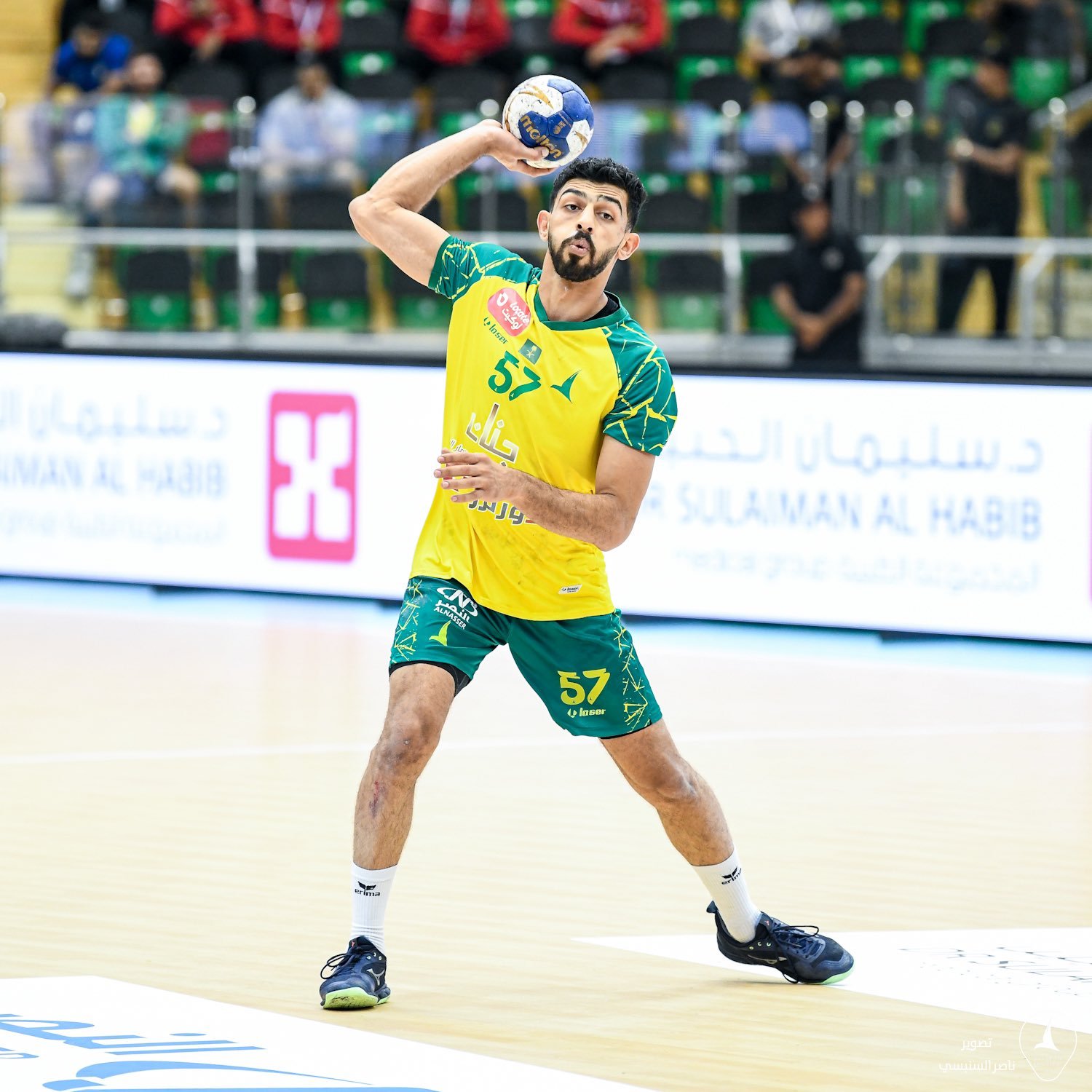 مشاهدة بث مباشر لمباراة الخليج السعودي والنسور الذهبية الهندية في بطولة آسيا لكرة اليد