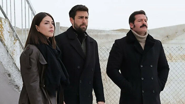 من هو فرانسيس في المسلسل التركي المنظمة؟