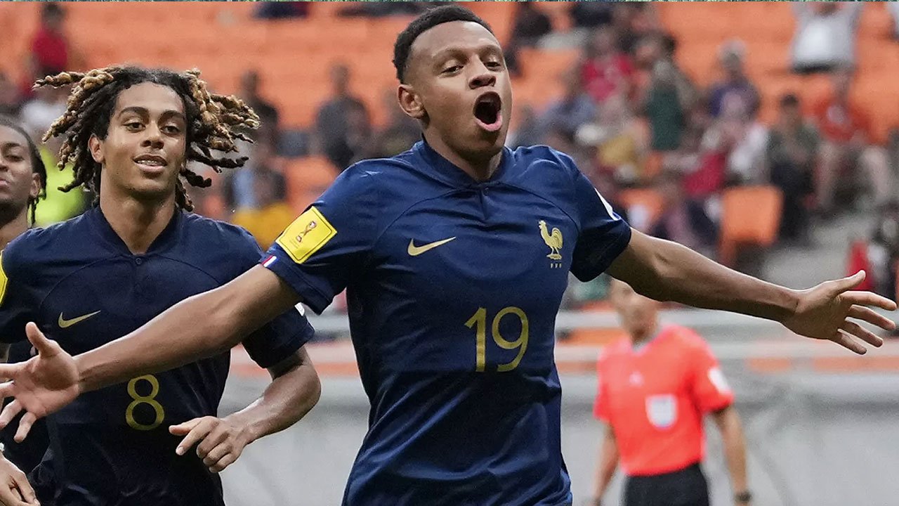 شاهد البث المباشر لمباراة أمريكا وفرنسا في كأس العالم تحت 17 سنة