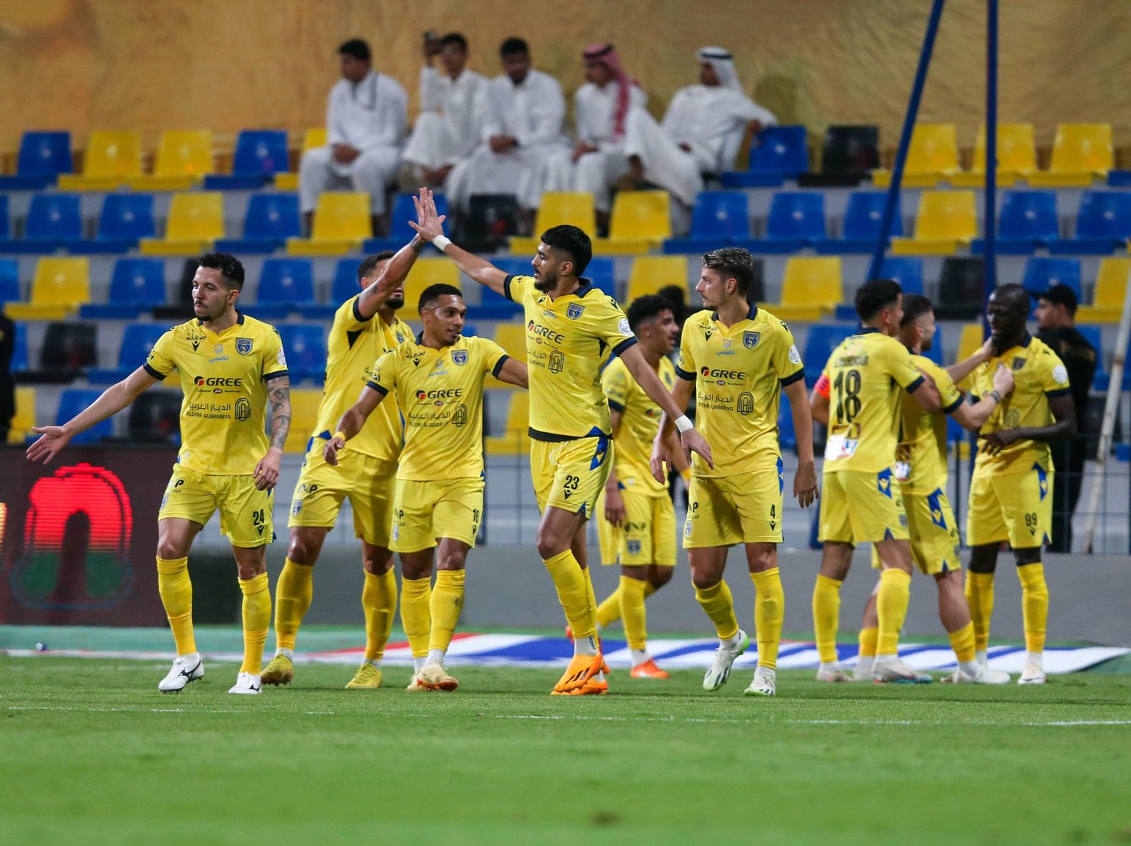 مشاهدة التعاون والرياض بث مباشر في الدوري السعودي الروشن.. يعرض الآن