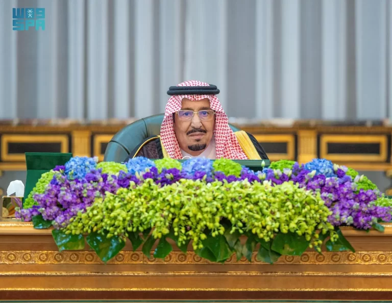 خادم الحرمين يرأس جلسة ⁧‫مجلس الوزراء في الرياض ويتخذ عدداً من القرارات
