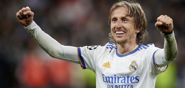 الأهلي والاتحاد يتصارعان على التعاقد مع مودريتش