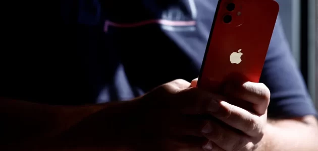 الشرطة الأميركية تحذر الآباء من ميزة جديدة في آيفون