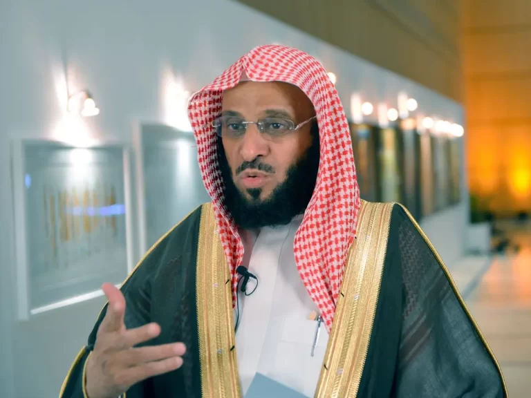 القرنـي يحذف حسابه في تيك توك تضامناً مع الحملة السعودية