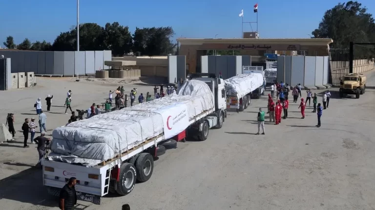 بشروط.. إسرائيل توافق على إدخال الوقود إلى غزة