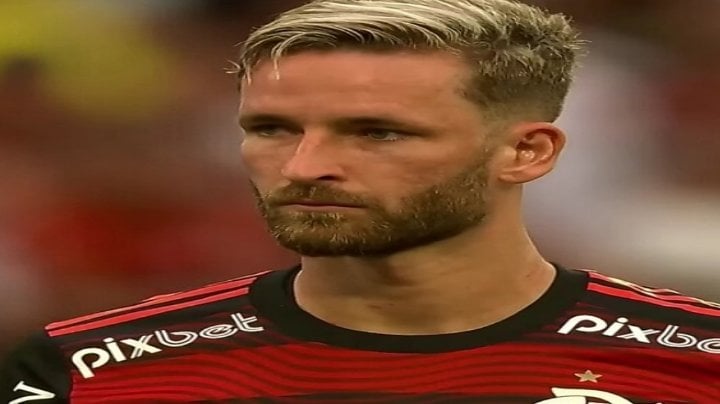 بطلب من خيسوس.. الهلال يستهدف التعاقد مع مدافع فلامنجو ليو بيريرا