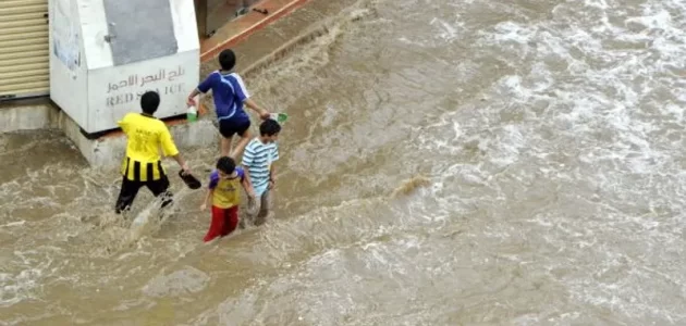 بعد قيامه باللهو وسط مياه السيول.. سيدة تكشف عن وفاة ابنها بمرض خطير وتوضح الأعراض التي ظهرت عليه