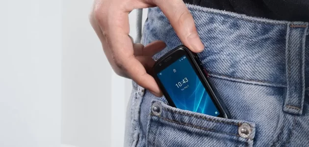 تحذير صادم للرجال من استخدام الهاتف المحمول