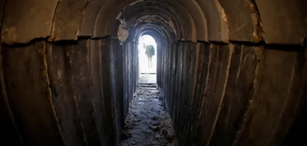 تقرير لنيويورك تايمز يكشف تفاصيل تفاصيل أنفاق غزة من الداخل