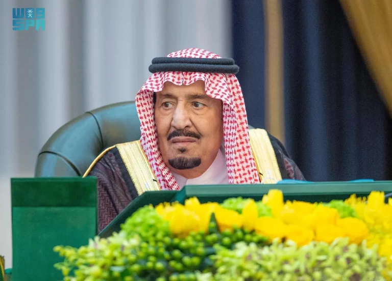 خادم الحرمين يرأس جلسة ⁧‫مجلس الوزراء في الرياض ويتخذ عدداً من القرارات