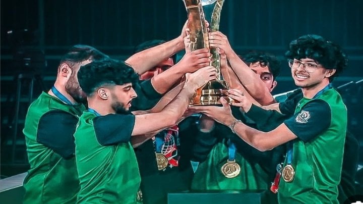 خبر مهم..تتويج المنتخب الأخضر السعودي بلقب كأس العالم في لعبة اوفرواتش الإلكترونية