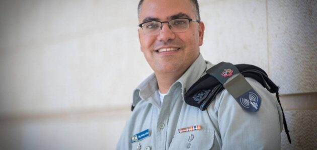 شاهد أفيخاي أدرعي يثير الجدل بفيديو ساخر عن مستشفى الشفاء بغزة