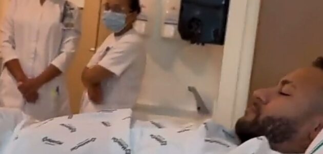 شاهد أول ظهور لـ نيمار بعد خضوعه لعملية الرباط الصليبي