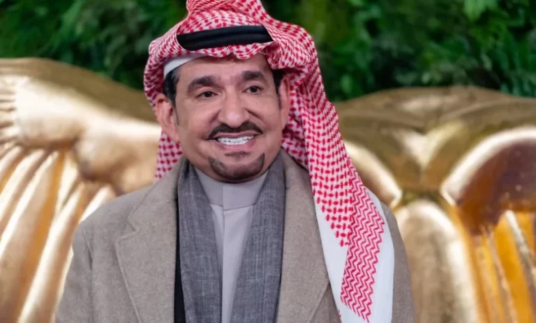 شاهد الفنان عبدالله السدحان برفقة ابنتيه داخل مطعم في أحدث ظهور
