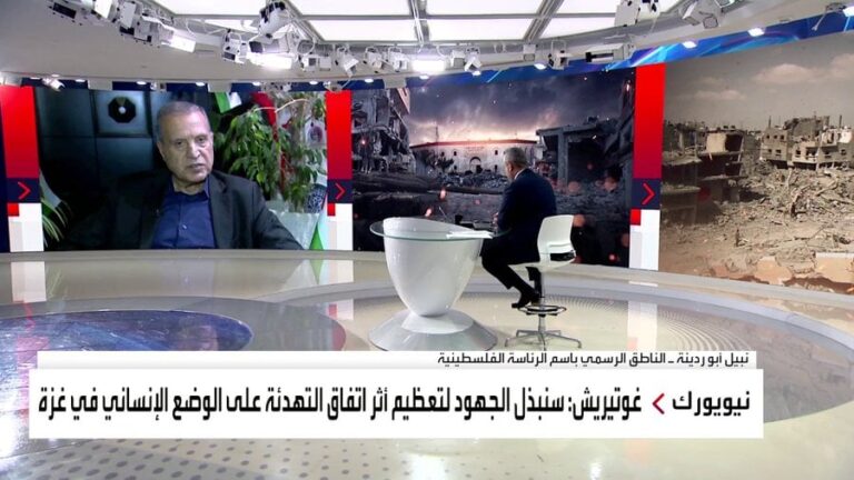 شاهد انسحاب المتحدث باسم الرئاسة الفلسطينية من لقاء مع مذيع قناة العربية بعد ملاسنة بينهما على الهواء