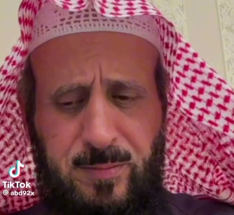 شاهد.. انفعال فهد القرني مفسر الأحلام على فتاة تشكو من إصابتها بالمس