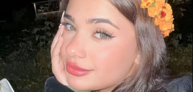 شاهد مربي خيول يهدى التيك توكر السورية سارة مهند حصانًا أصيلًا بعد زيارتها للطائف