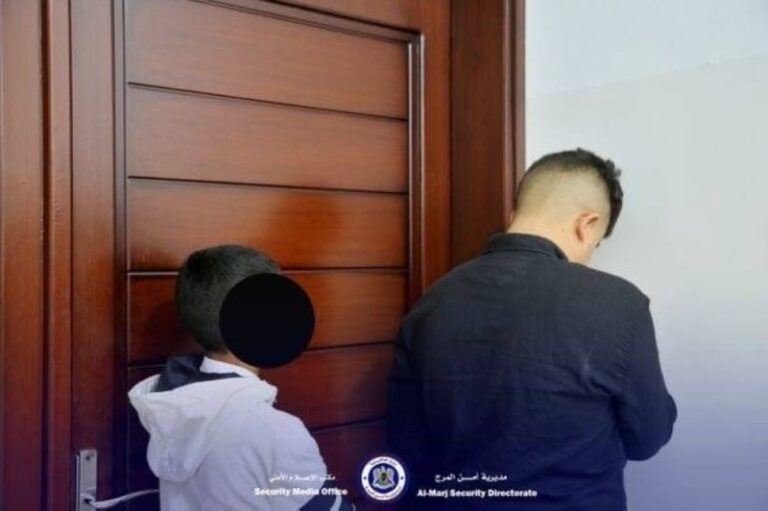 عقاب طلاب غائبين عن الدراسة في ليبيا يثير جدلاً
