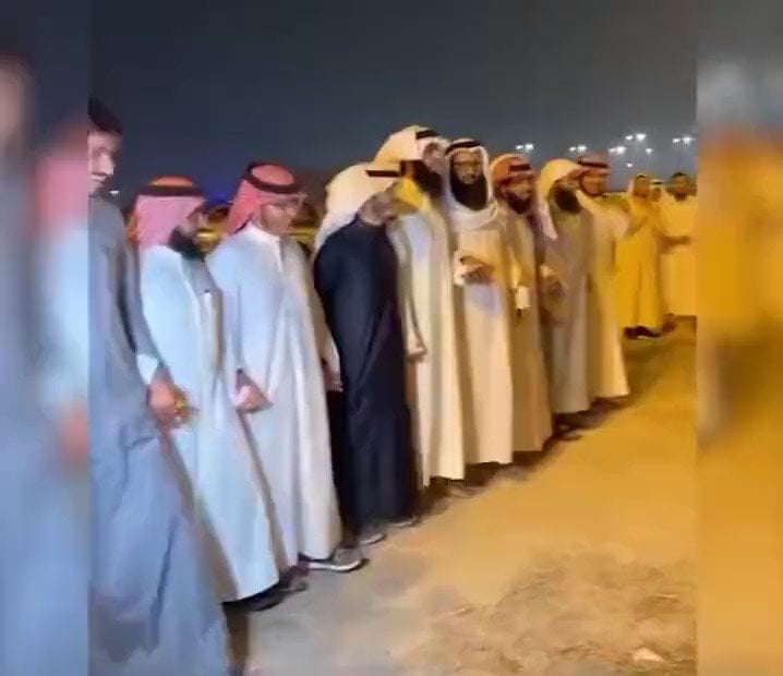 فيديو.. احتفال أهالي المشمولين بالعفو الأميري في الكويت بخروج أبنائهم من السجن