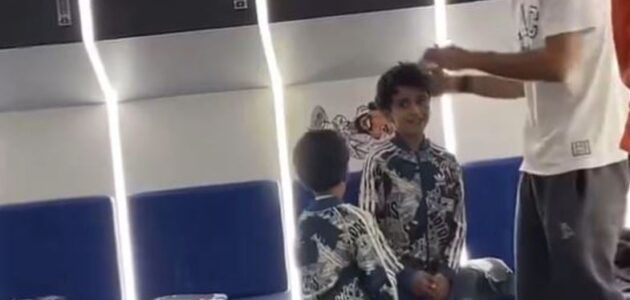 فيديو.. البليهي يمازح أبناء الشهري قبل مواجهة الحزم