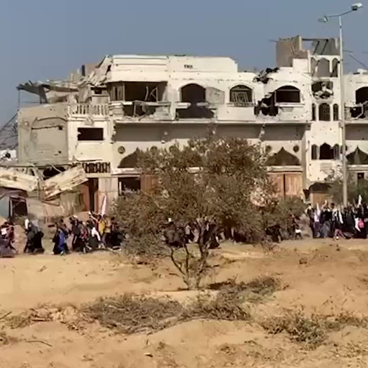 فيديو.. تسارع نزوح المدنيين الفلسطينيين من شمال قطاع غزة بسبب تصعيد القوات الإسرائيلية