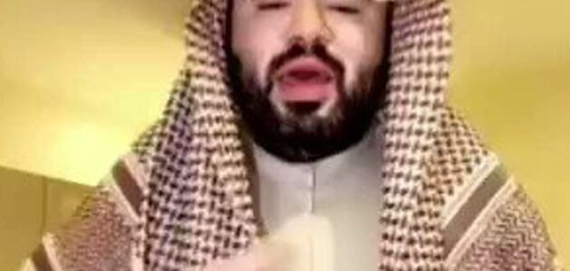 فيديو.. صانع محتوى يكشف عن طريقة تعرف شخصية الشاب في الشوفة الشرعية من خلال نسفة الشماغ