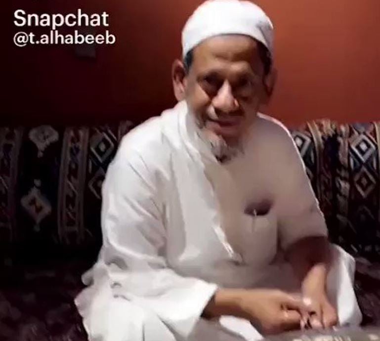 فيديو.. طارق الحبيب يثير التفاعل بفيديو مع مواطن لُقب بمقبر الحريم