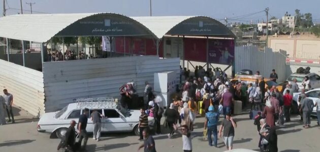 فيديو.. معبر رفح يفتح أبوابه أمام الجرحى الفلسطينيين