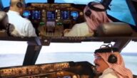 فيديو.. ملك البحرين يتدرب على طيران الطائرات كهواية في وقت فراغه