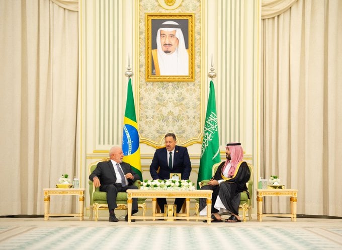 فيديو وصور.. ولي العهد ورئيس البرازيل يشهدان توقيع مذكرة تفاهم ثنائية بين البلدين في مجال الطاقة