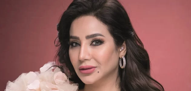 لجين عمران تكشف عن تصرف غريب من إحدى صديقاتها مع زوجها عندما تقع في مشكلة