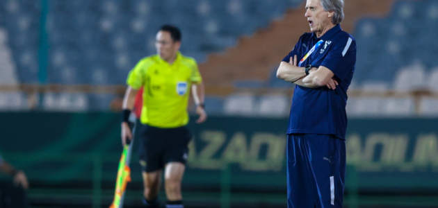 مدرب الهلال مُهتم بالتعاقد مع لاعب برشلونة