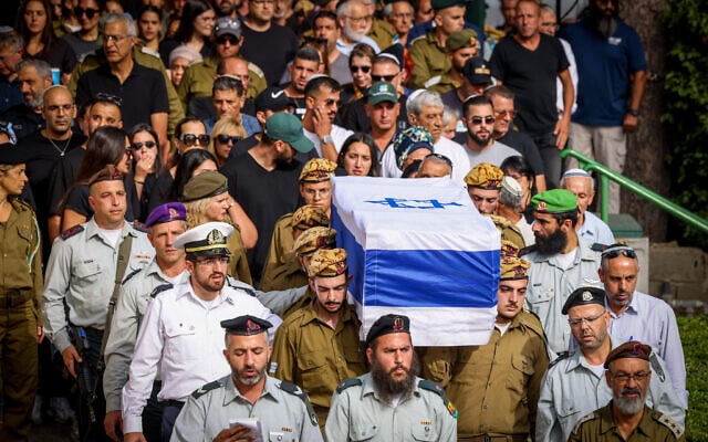 مسؤول يفضح إسرائيل ويكشف عدد جنودها المقبورين في يومين