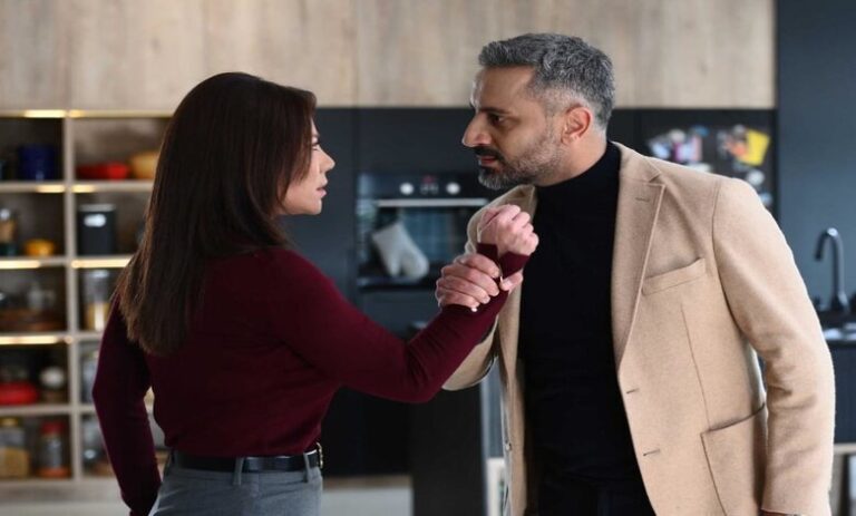 من هو جلال شموط والد تيا في مسلسل الخائن؟
