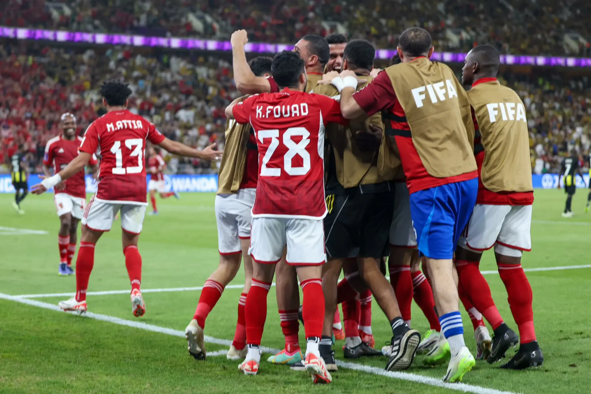 شاهد مباراة الاهلي وفلومينينسي مباشرة على تويتر وياسين تي في والأسطورة