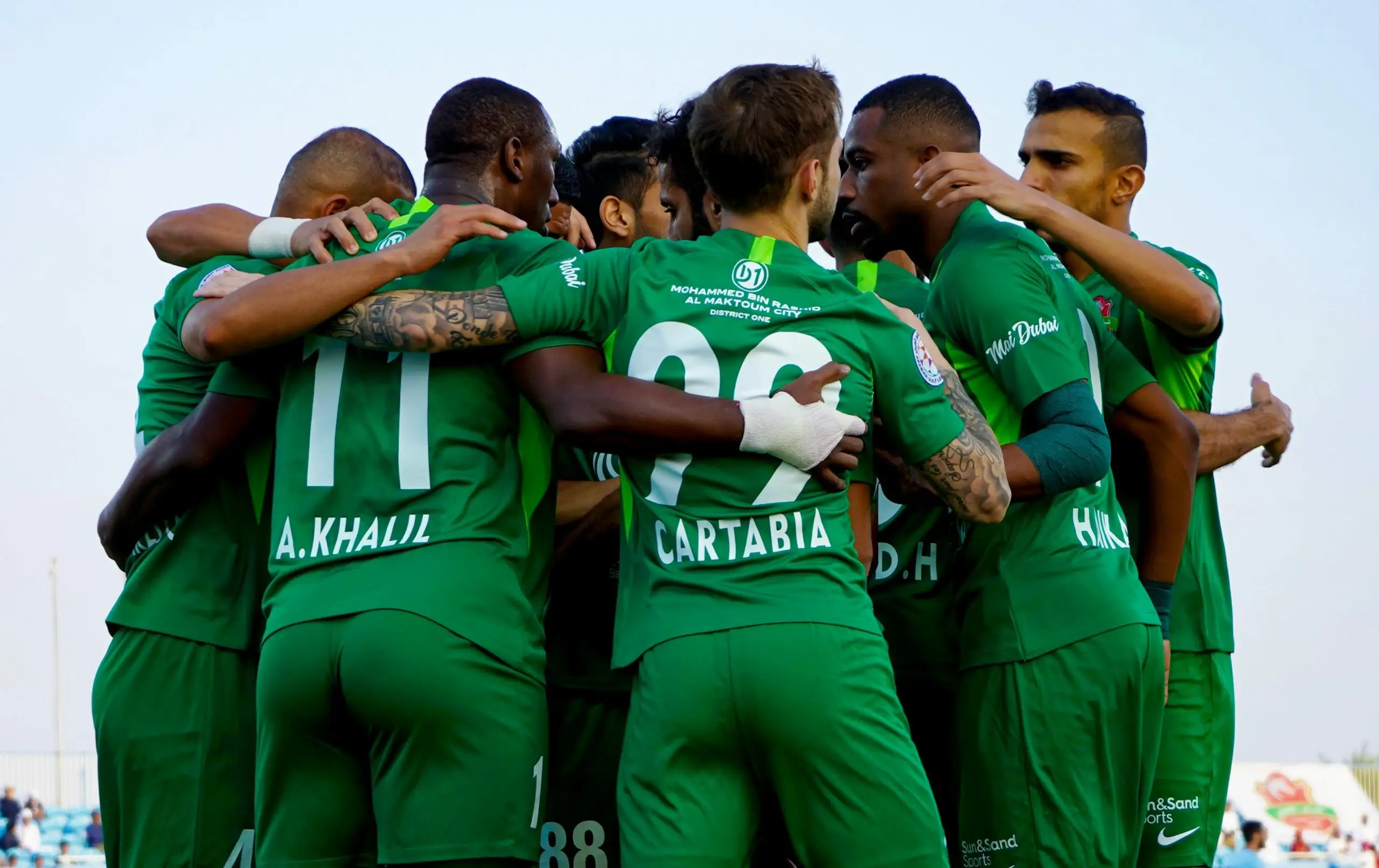 مشاهدة البث المباشر لمباراة شباب الأهلي والإمارات في دوري أدنوك للمحترفين