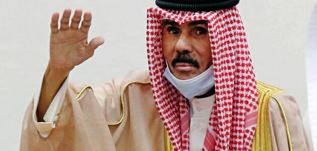 النيابة العامة الكويتية تتعهد بملاحقة مروجي الشائعات عن صحة أمير الكويت