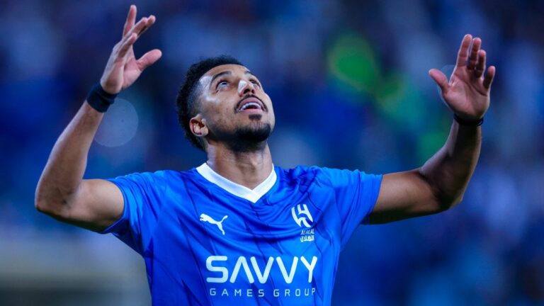 الهلال يفوز على نساجي ويضمن صدارة المجموعة.. شاهد الأهداف