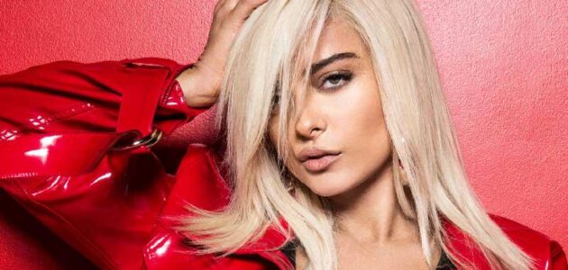 بالعباءة والحجاب.. شاهد بيبي ريكسا تصل السعودية للمشاركة في كأس العالم للأندية