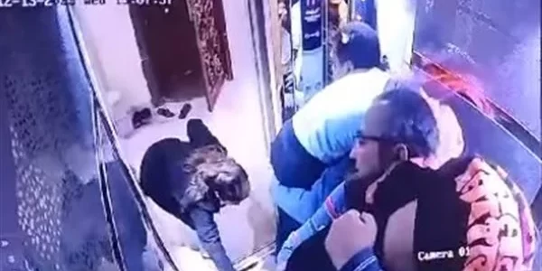 تفاصيل جديدة بشأن واقعة خطف طفلتي المصعد بمصر.. وقرار ضد صديق الأب وسائقه