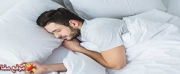 تفسير رؤية صديق قديم في المنام للعزباء والمتزوجة أبرز 12 تفسير